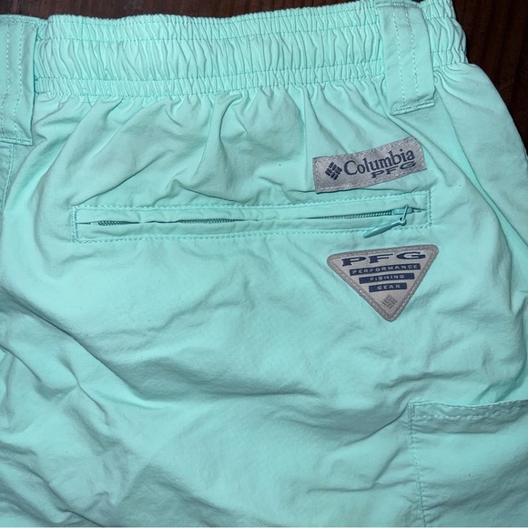 Columbia Other - Columbia Seafoam Green 6" Inseam PFG Shorts